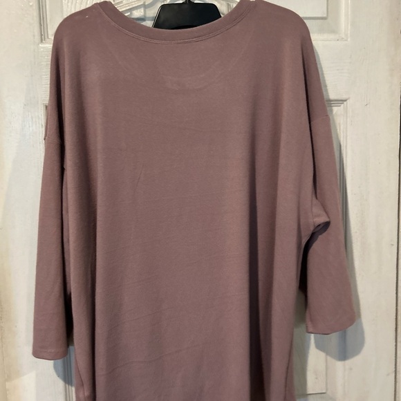 NWOT “Truself” Mauve Colored Butterfly Design Soft Knit Top - Picture 2 of 5